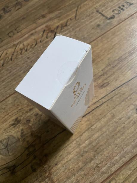 Eau de parfum - paris perfumes, 