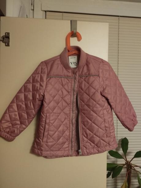 Prechodná bundička, 104