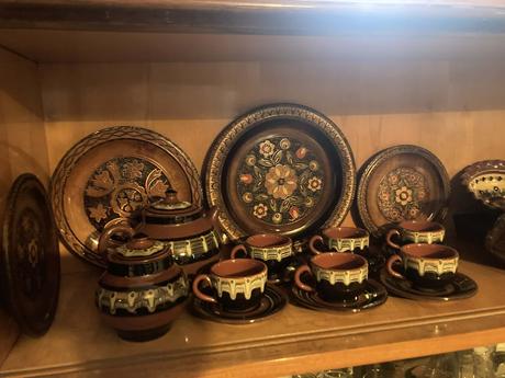 Bulharská keramika+taniere bulharské drevené, 