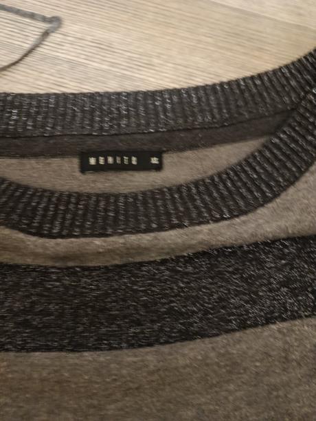 Mix predĺžených pulovrîkov s/m, m