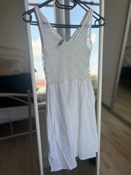 H&m biele mini šaty na ramienka s čipkou, h&m,xs