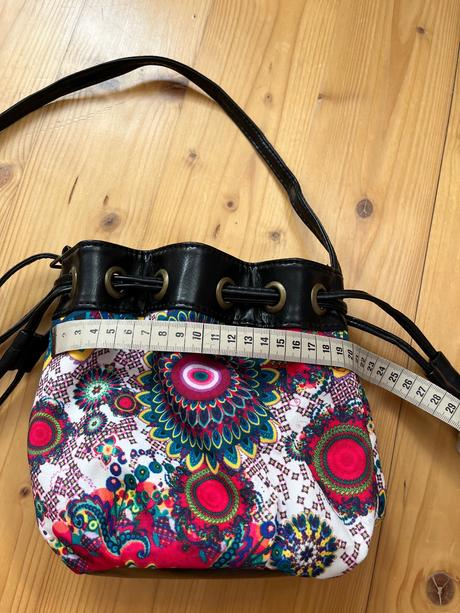 Dievčenská  kabelka, 