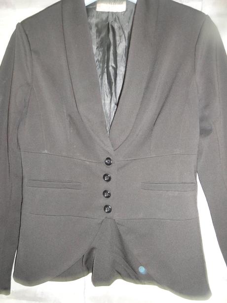 Elegantné čierne sako, m