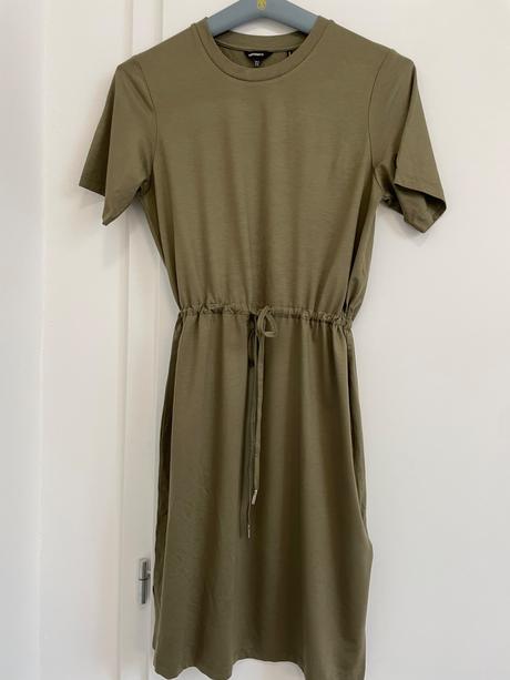 Letné tričkové šaty superdry, superdry,40 / 42 / l / xl