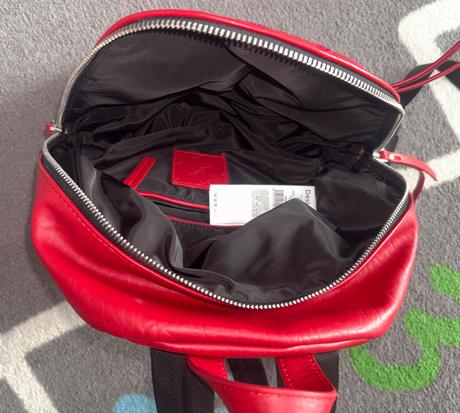 Batoh desigual červený top stav, desigual