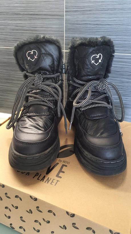 Krásne čižmičky, 37