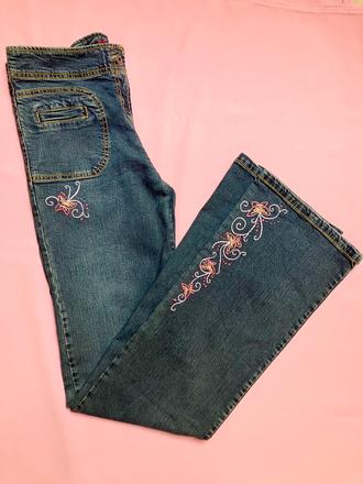 Dámske zvonové upcycled ručne vyšívané rifle, 38 / m