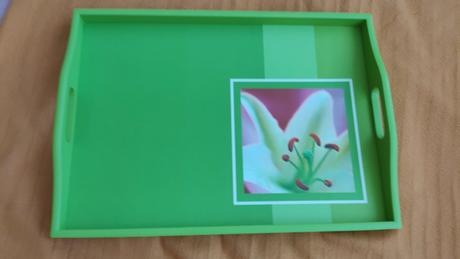 Drevena tacka zelenej farby, 