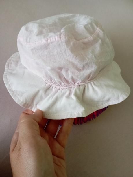 Letný klobúčik, 98