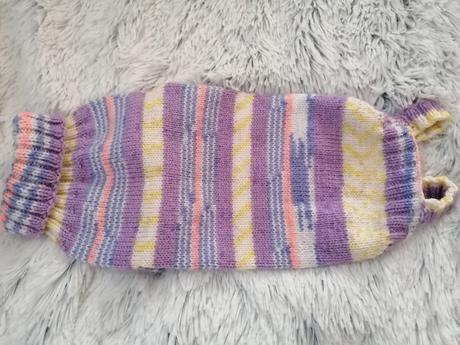 Oblečenie pre psika nové , ručná práca aj kúpené, 