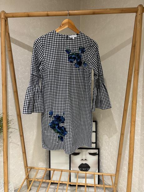 Šaty warehouse, warehouse,s