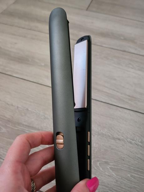 Žehlička na vlasy cecotec, 