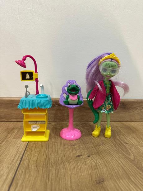 Bábiky enchantimals, 