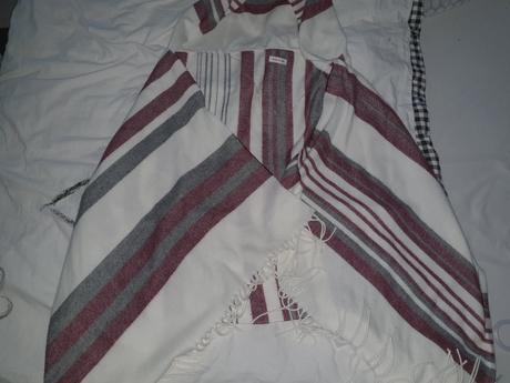 Pončo, river island,110