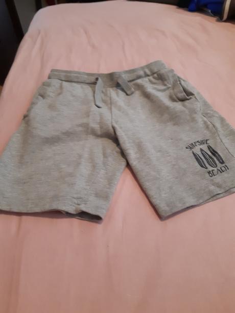 Sivé kratase, pepperts,134