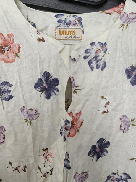 Kvietkova lesklá bluza, l