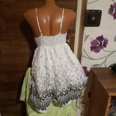 Damske šaty, amisu,40