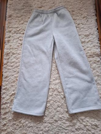 Široké tepláky, 152