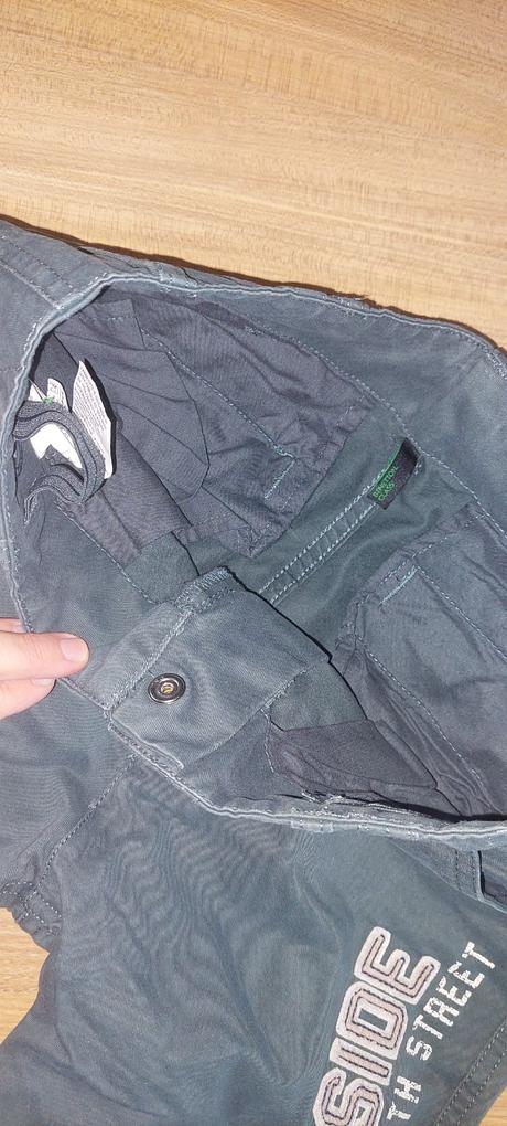 Perfektne nohavice, benetton,152