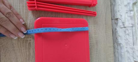 Malá rozkladacia stolička,