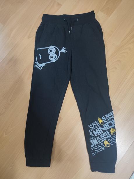 Chlapčenské tepláky, 140