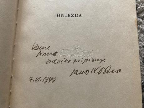 Hniezda s podpisom autora jána kostru (1937),