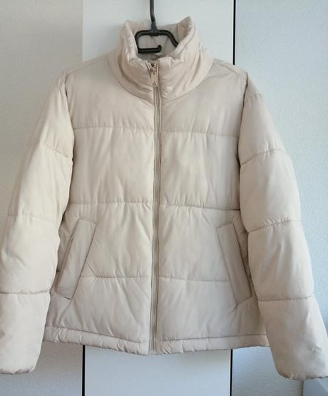 Pekná zimná bunda, reserved,38