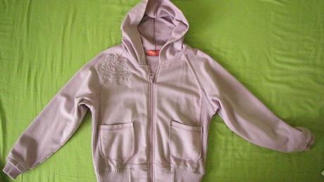 Mikina s kapucňou, 116