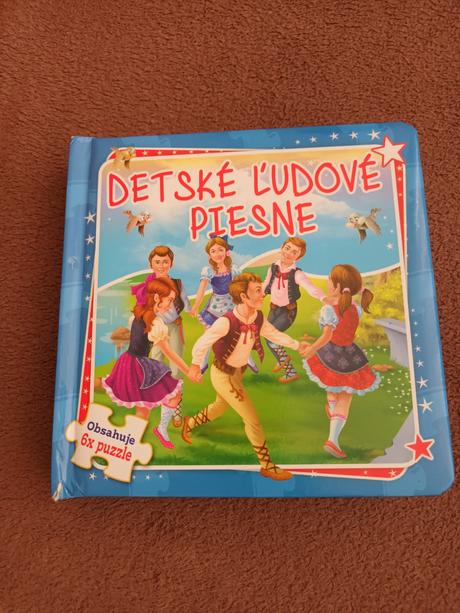 Knižka s puzzle,