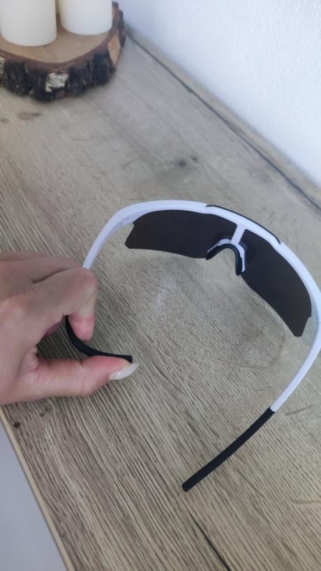 Športové slnečné okuliare,