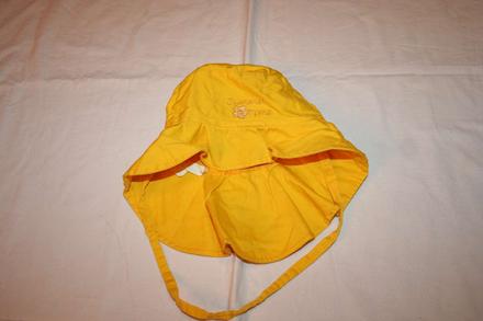 Klobucik s ochranou na krk, 74