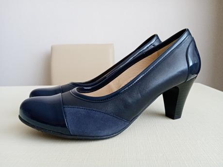 Lodičky z pravej kože, 37