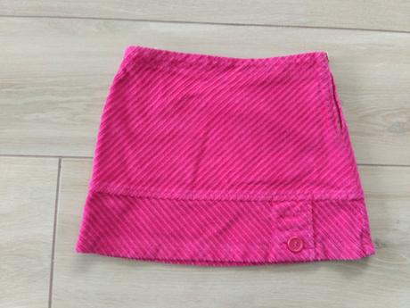 Menžestrová suknička, benetton,110