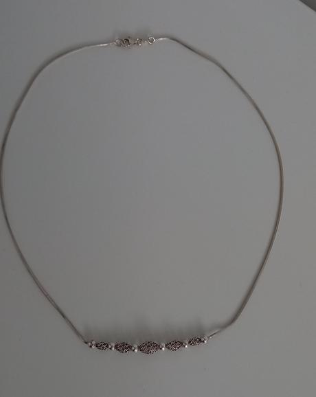 Strieborný set s filigránovými korálkami, 
