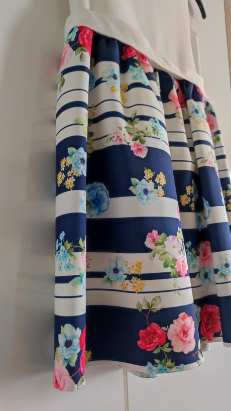 Uzasne nenosene saty, ako nove, 122