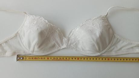 Smotanovobiela podprsenka (už s poštovným), h&m,75b