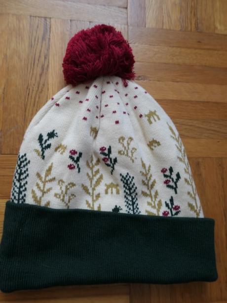 13 ks rozne kvalitne,krasne damske/detske ciapky, desigual,m