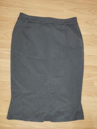 Sivá sukňa pod kolená, s