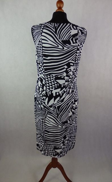 Kvalitné letné šaty, 38