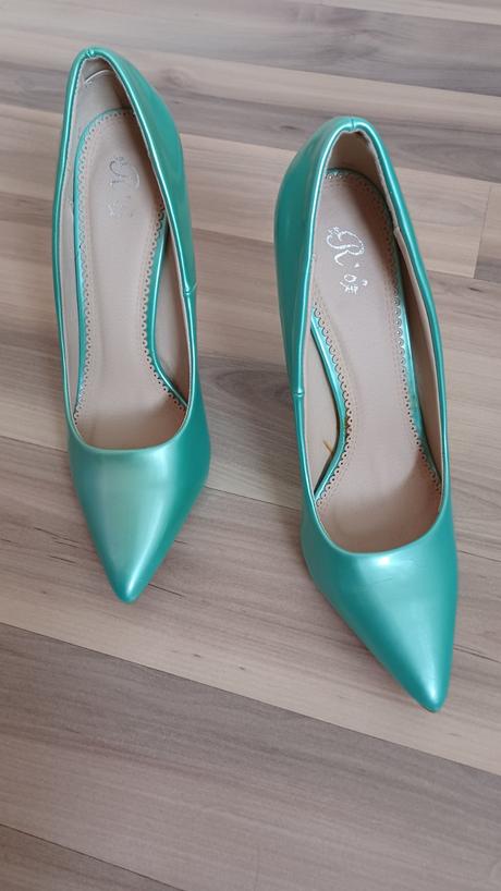 Mentolové lodičky, 37