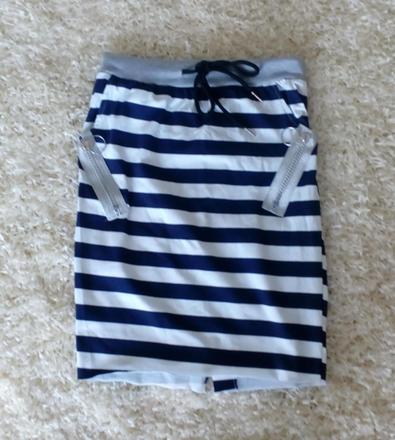 Sukňa namornicka, s