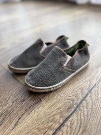 Nasuchovacky, reserved,27