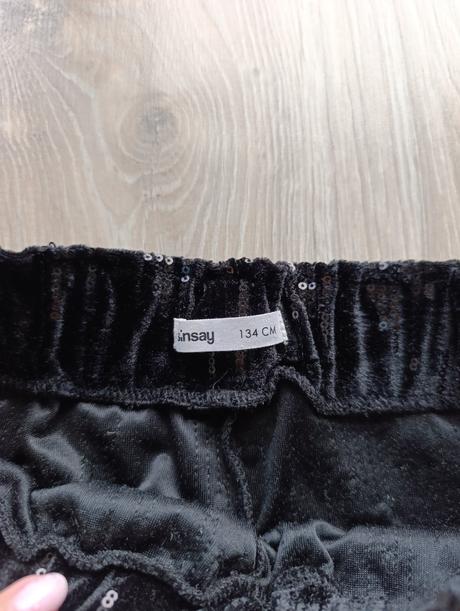 Dievčenské čierne široké nohavice, sinsay,134
