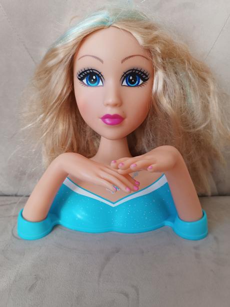 Česacia hlava -bábika, 