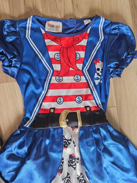 Kostým pirátka 134-140,