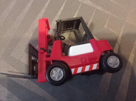 Vysokozdvižný vozik,