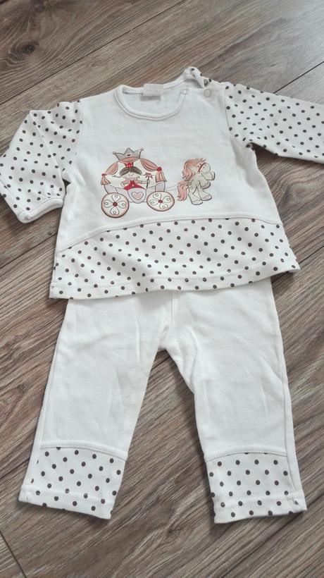 Suprava (leginy+ tričko), 68