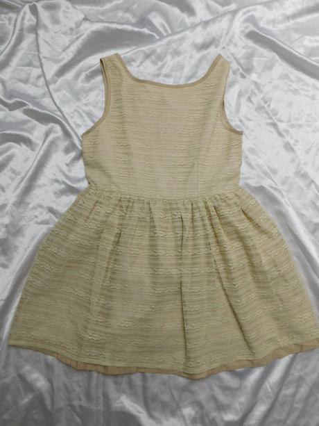 Pekne čipkovane šaty, 36 / s