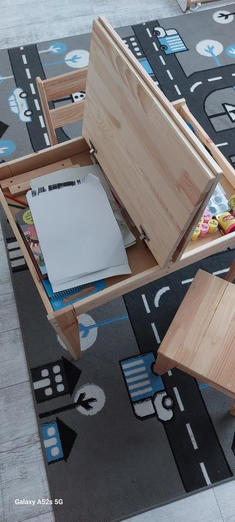 Detský stôl a stoličky, 