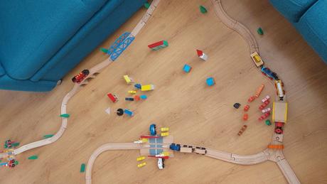 Maxi drevená vláčiková dráha s príslušenstvom,